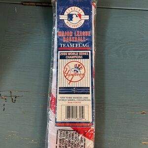 New York Yankees 2000 World Series Champions Team Flag - Red, White, Blue